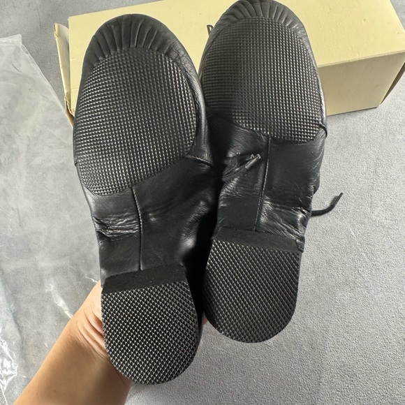 NIB Bloch Black Leather Split Sloe Jazz Dance Shoes Children’s Size 4.5 - Picture 3 of 5
